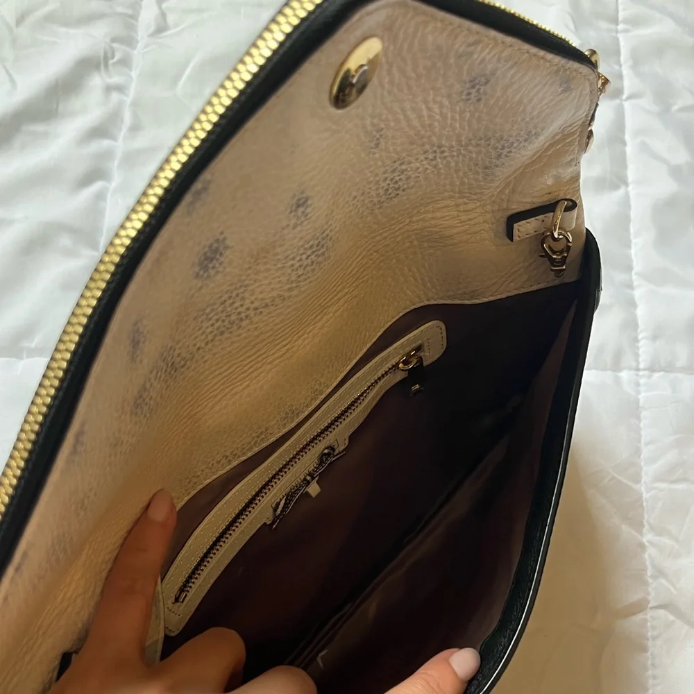 Henri Bendel Crosshatch Clutch, Henri Bendel Clutch, Black Orange and White Bag. - Picture 7 of 7